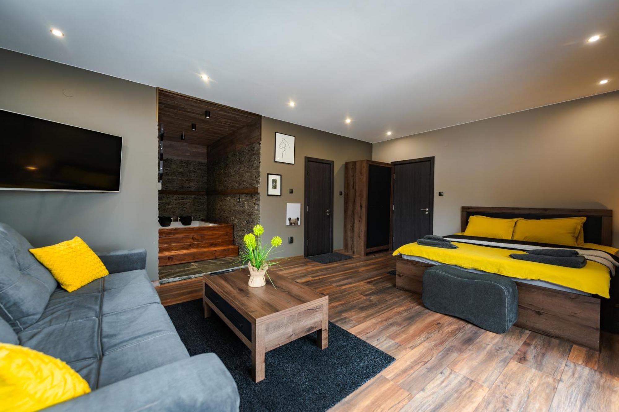 The White Horse Apartment